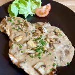 plats-escalope-de-dinde-sauce-creme-champignons